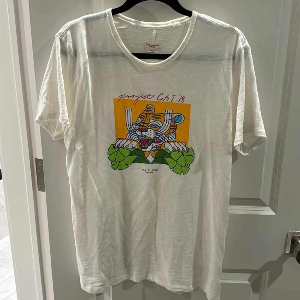 White T-shirt